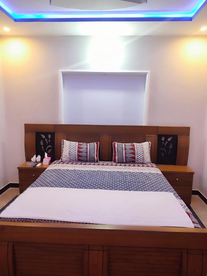 Lavish Inn Исламабад Экстерьер фото