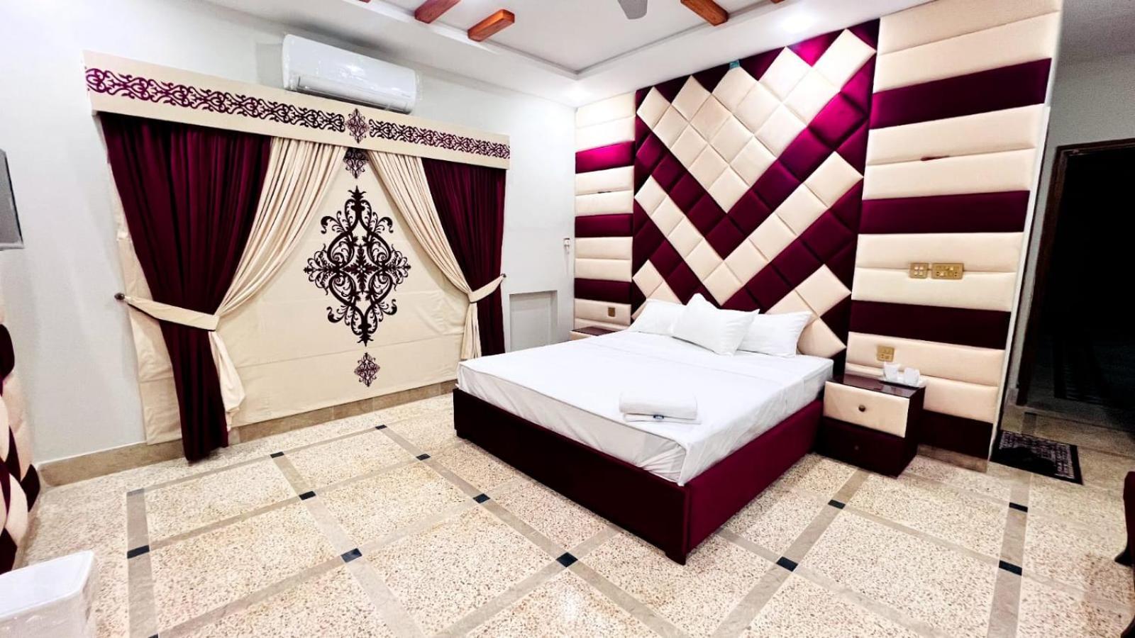 Lavish Inn Исламабад Экстерьер фото